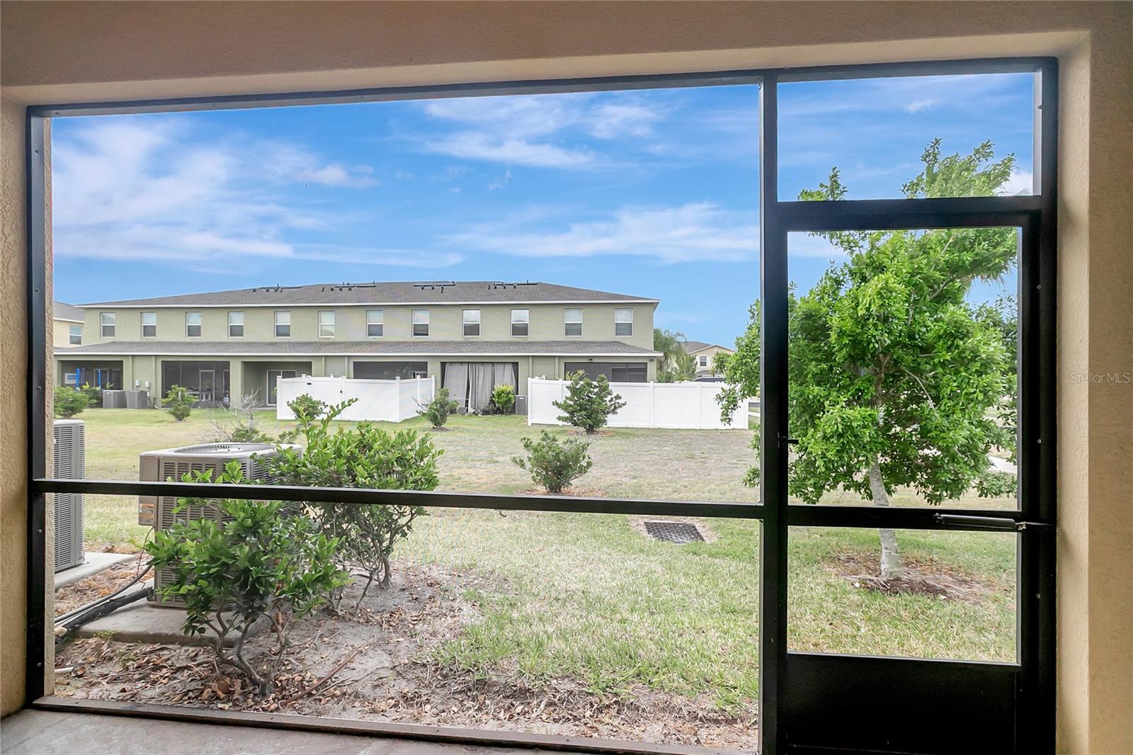 HAWKS POINT PH N TWNHMS - Residential