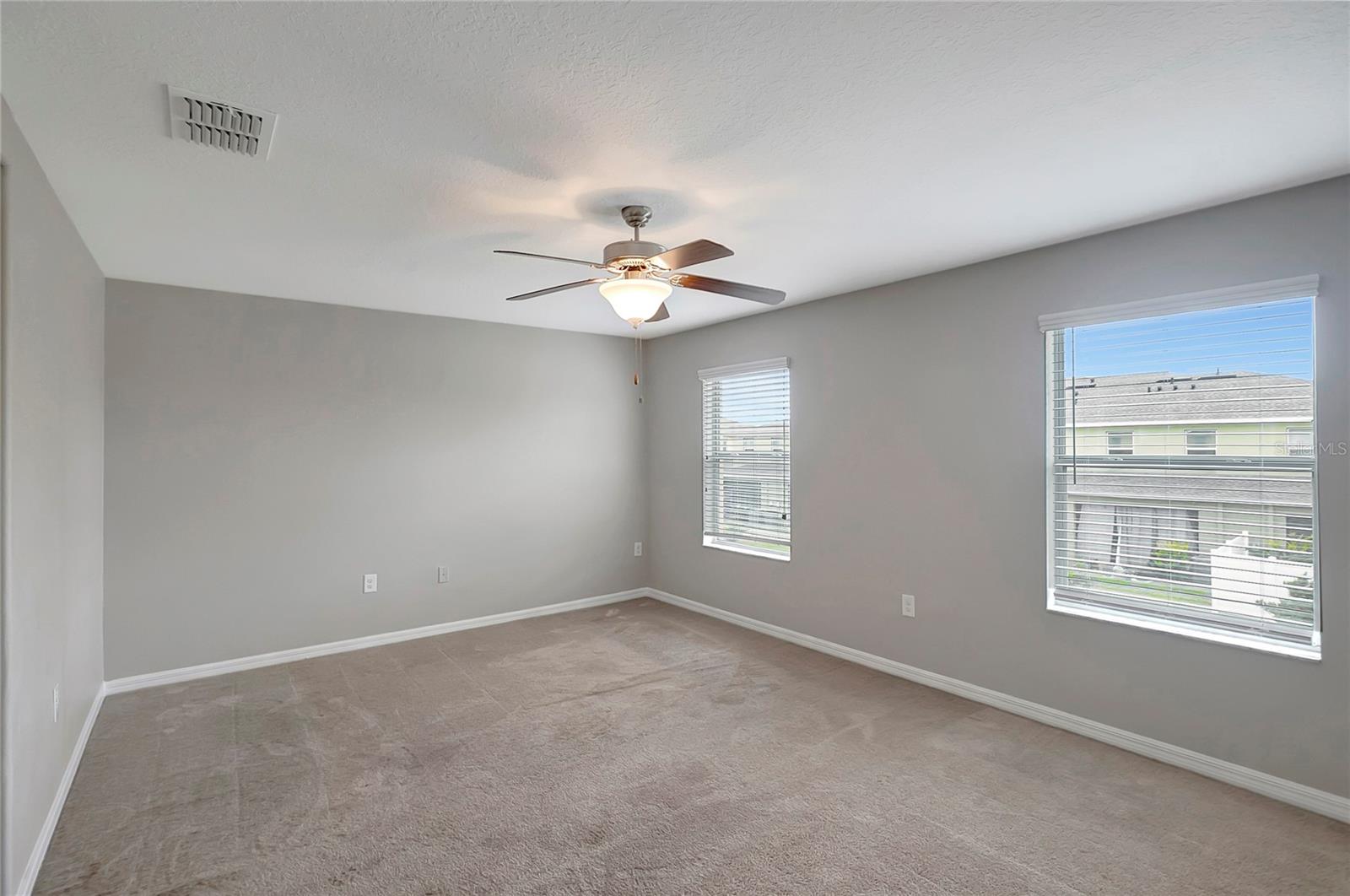 HAWKS POINT PH N TWNHMS - Residential