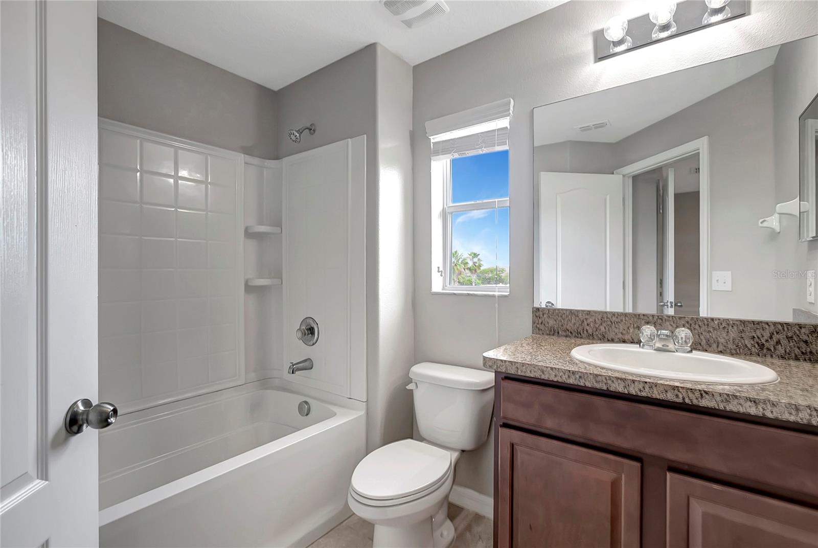 HAWKS POINT PH N TWNHMS - Residential