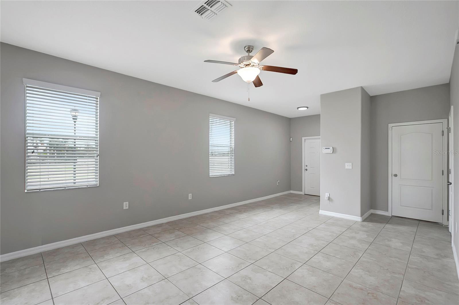 HAWKS POINT PH N TWNHMS - Residential