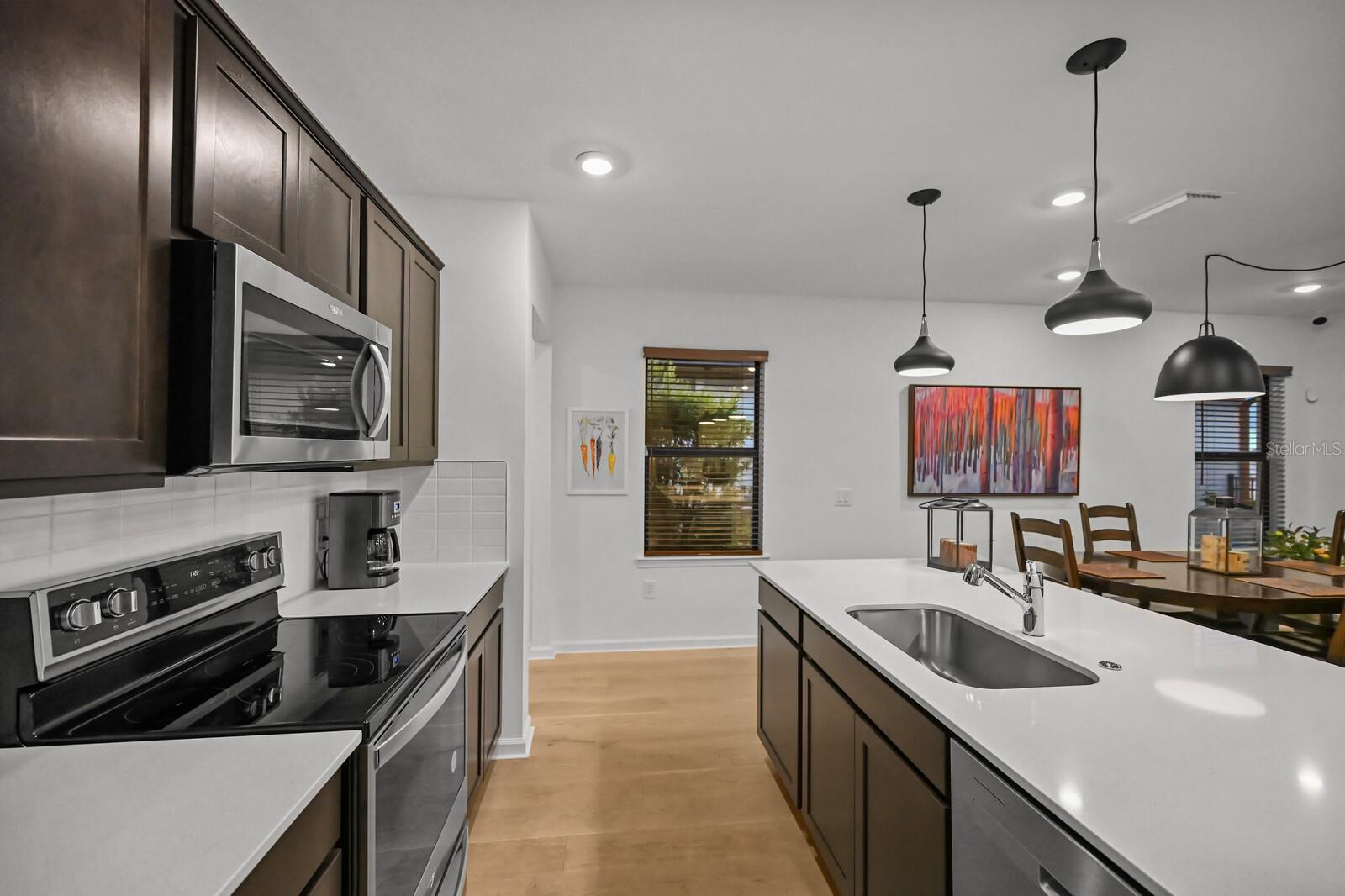 AVANTI/WATERSIDE - Residential