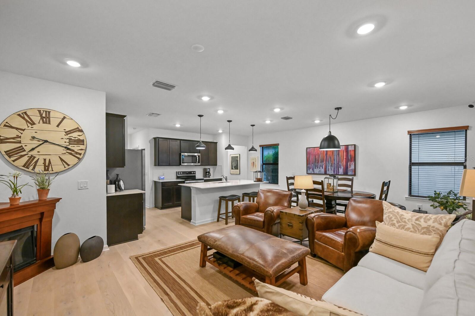 AVANTI/WATERSIDE - Residential