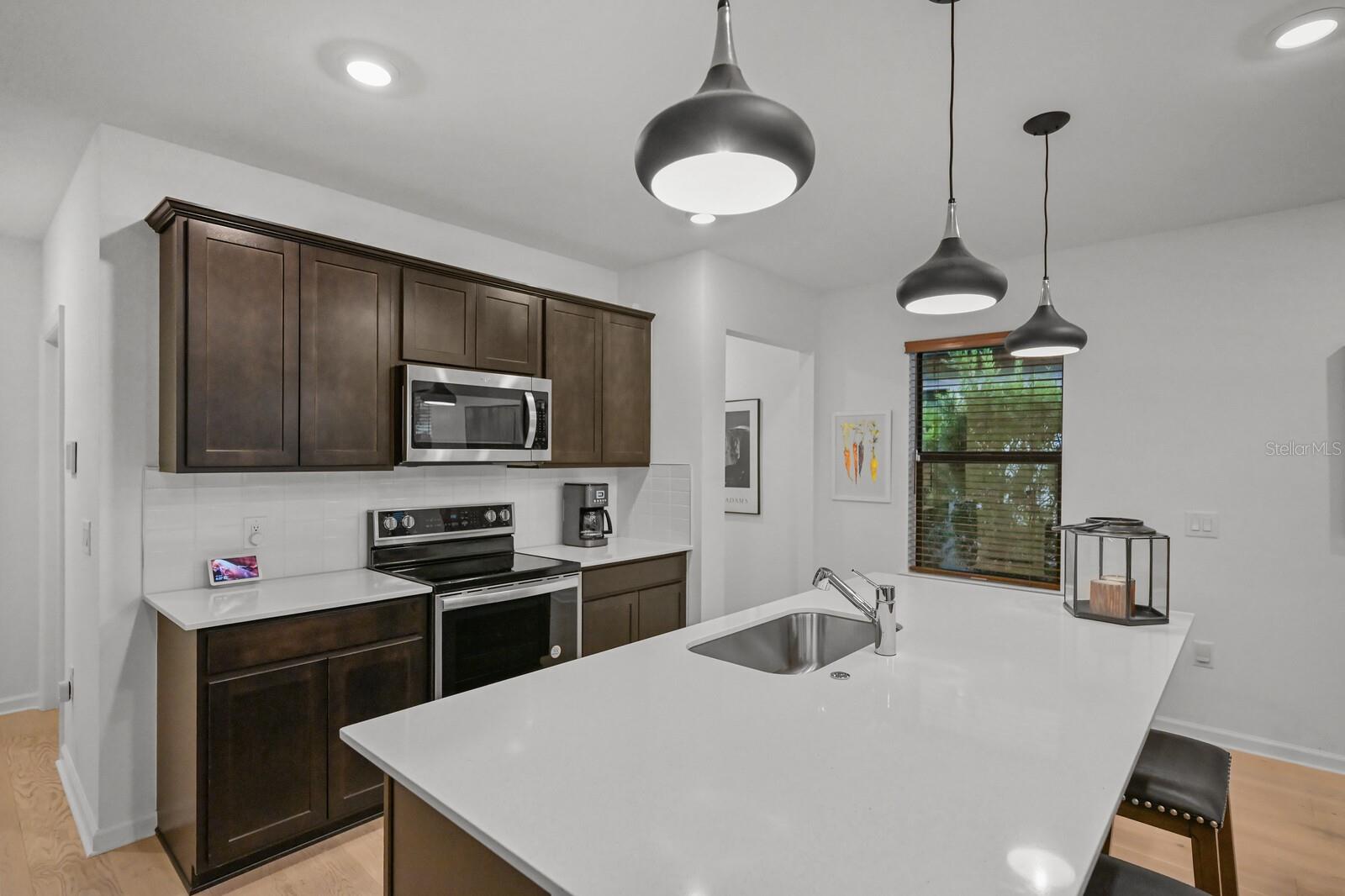 AVANTI/WATERSIDE - Residential