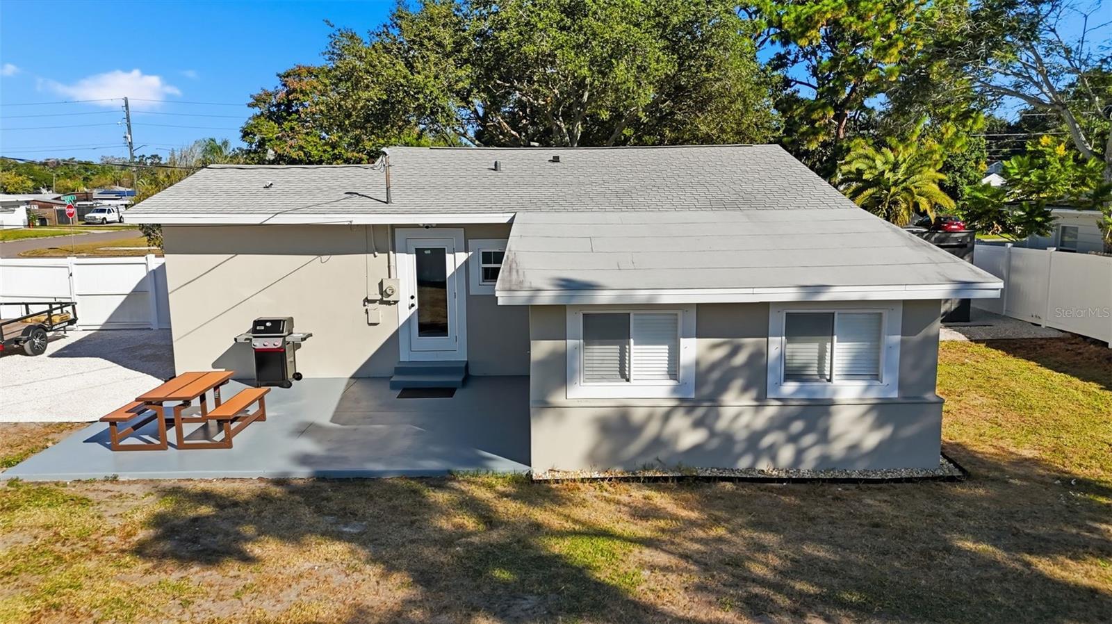 COLONIAL PARKS REP - Residential Lease