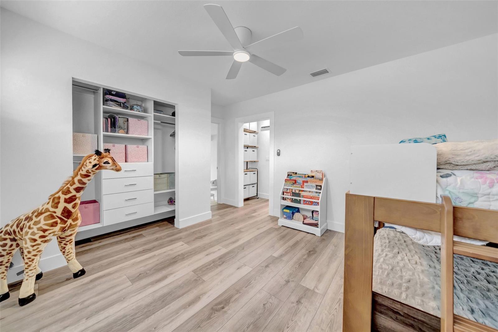 COLONIAL PARKS REP - Residential Lease