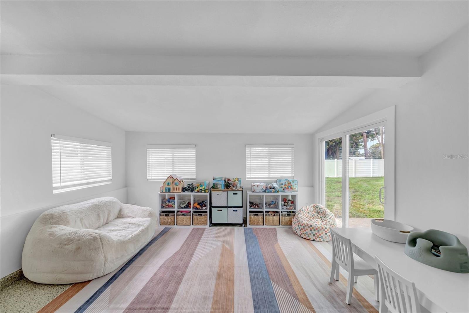 COLONIAL PARKS REP - Residential Lease