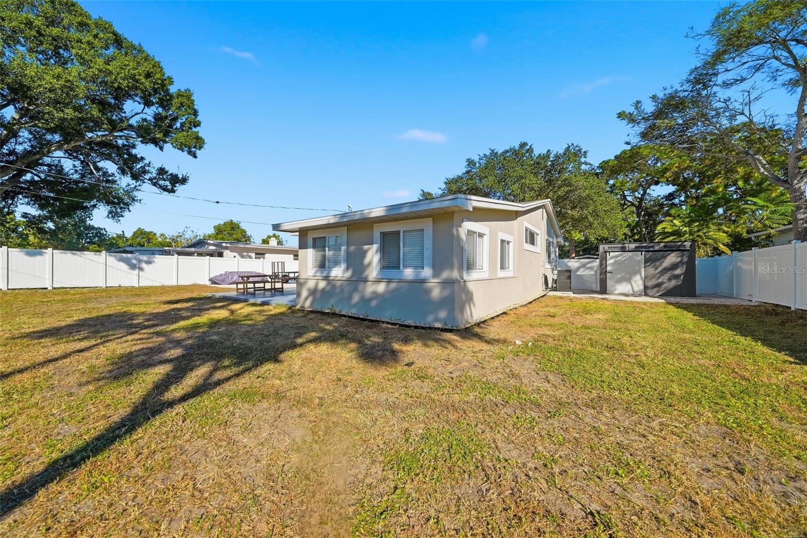 COLONIAL PARKS REP - Residential Lease