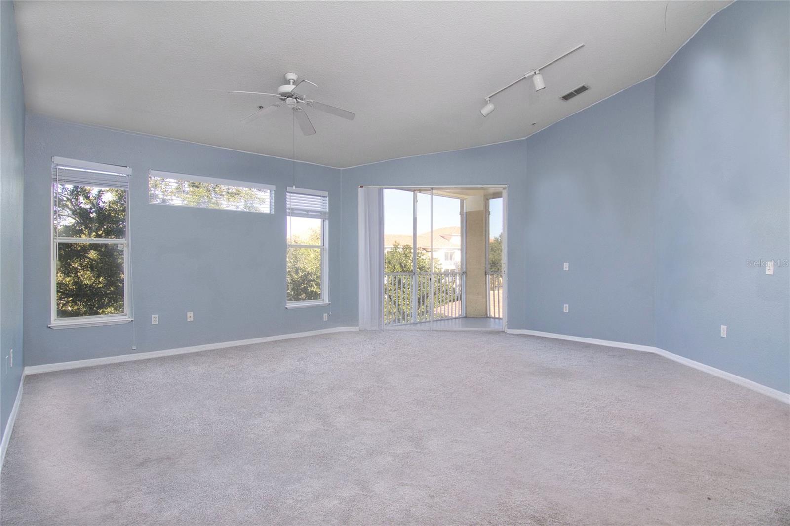 VISCONTI WEST CONDO - Residential Lease