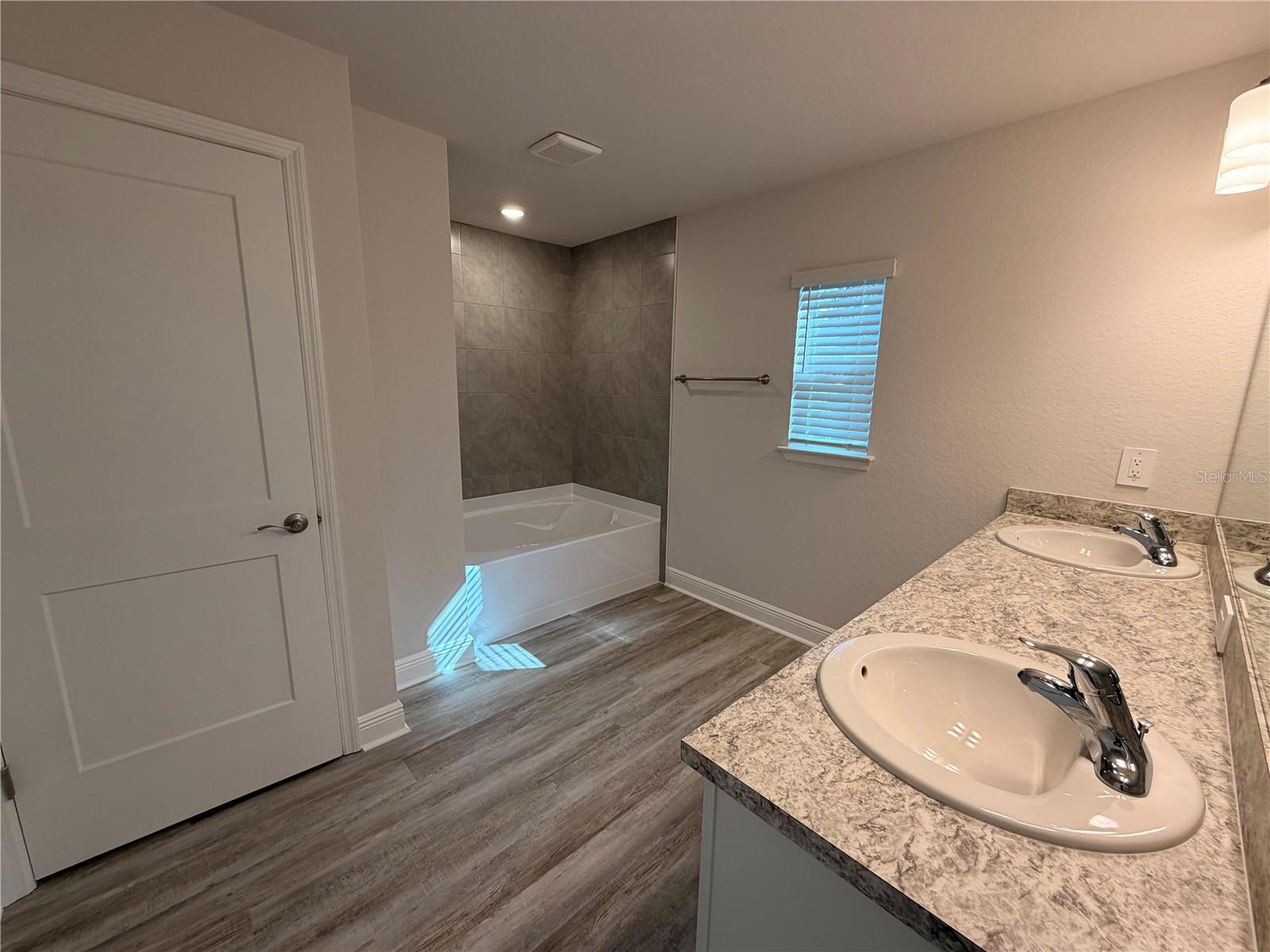 EMERALD & ALVINA ESTATES - Residential