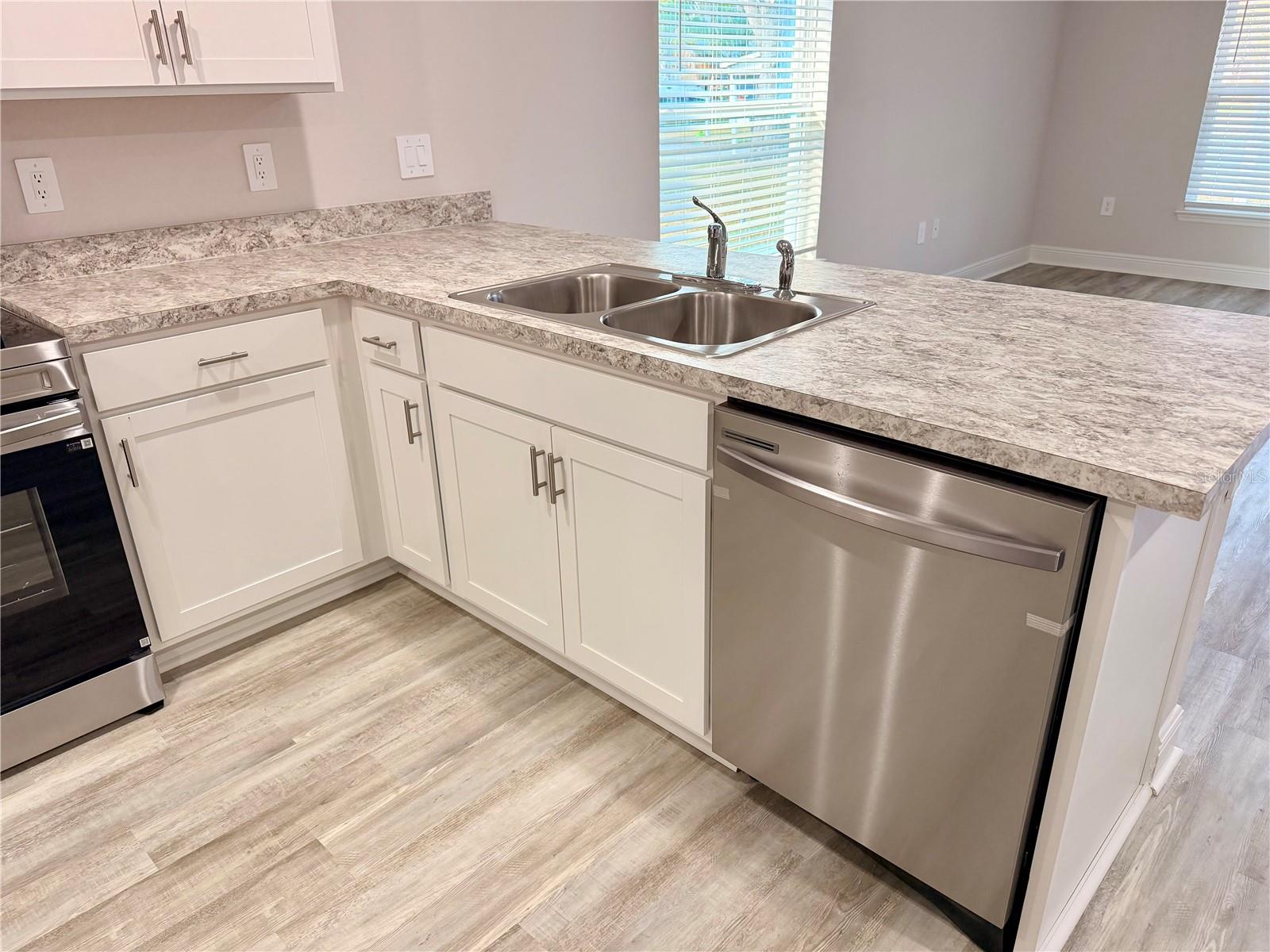 EMERALD & ALVINA ESTATES - Residential