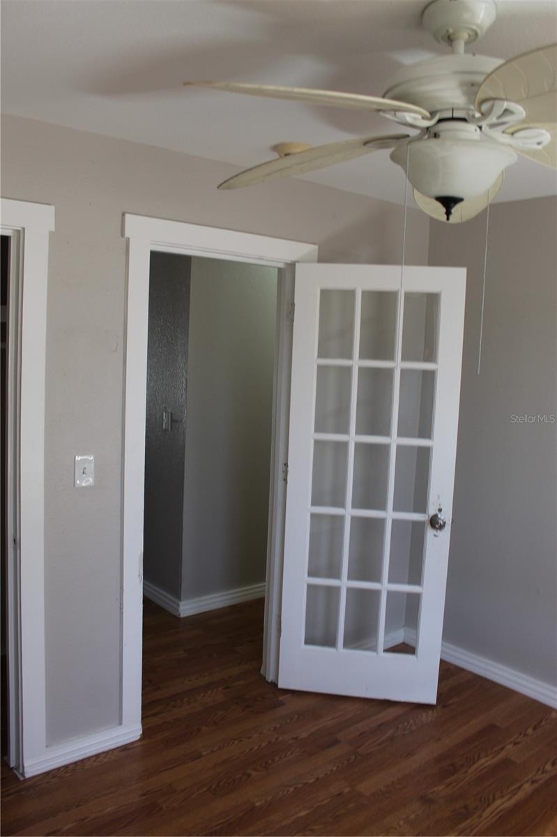 LA PALOMA - Residential Lease