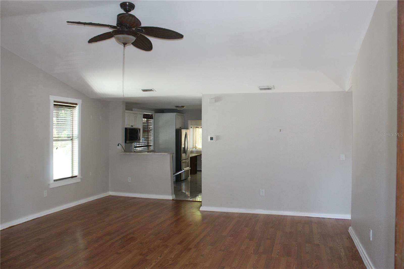 LA PALOMA - Residential Lease