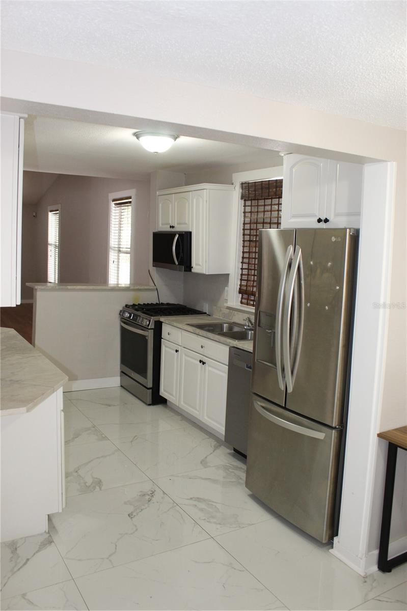 LA PALOMA - Residential Lease