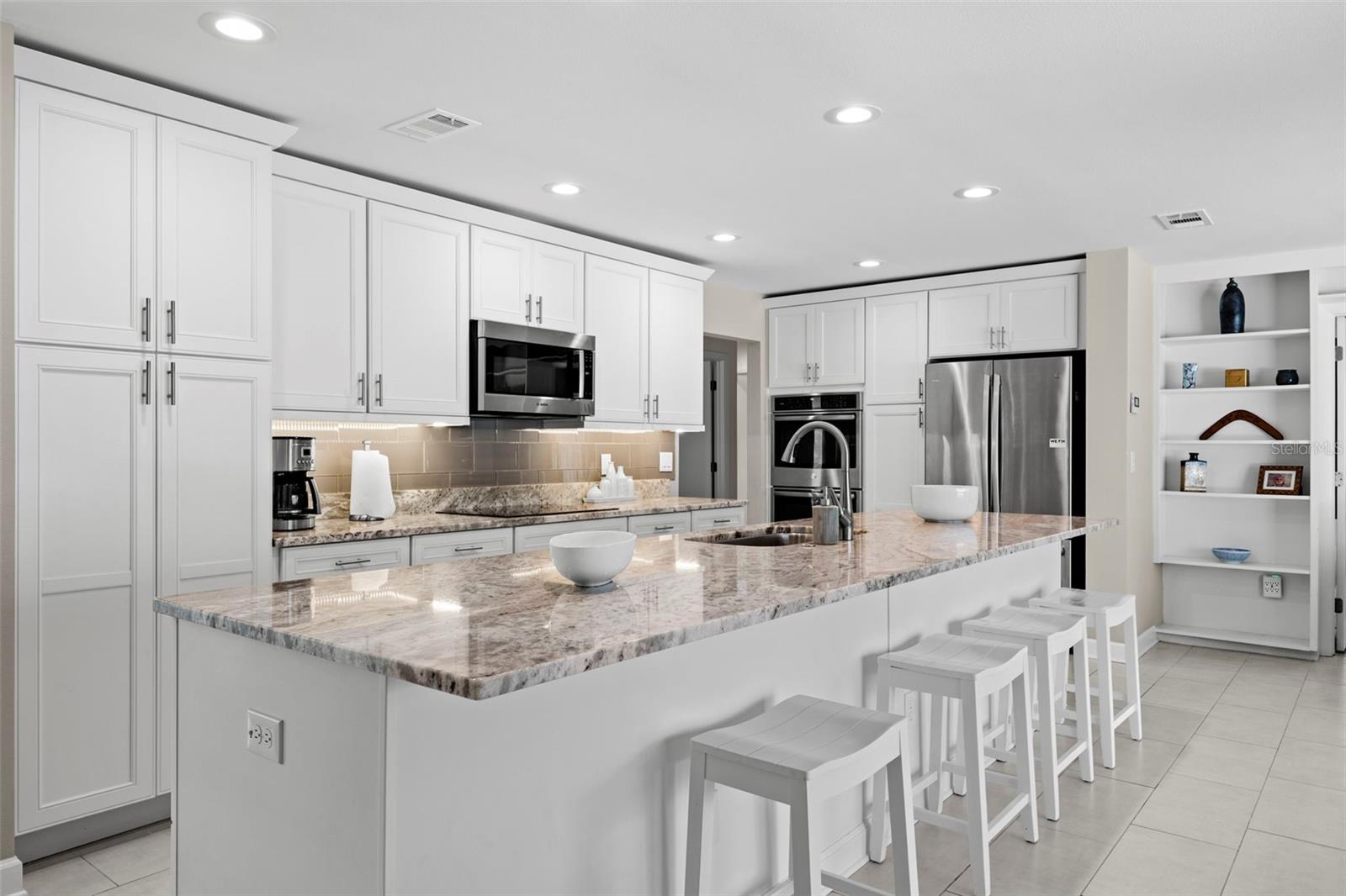 CLUBHOUSE ESTATES OF COUNTRYSIDE - Residential