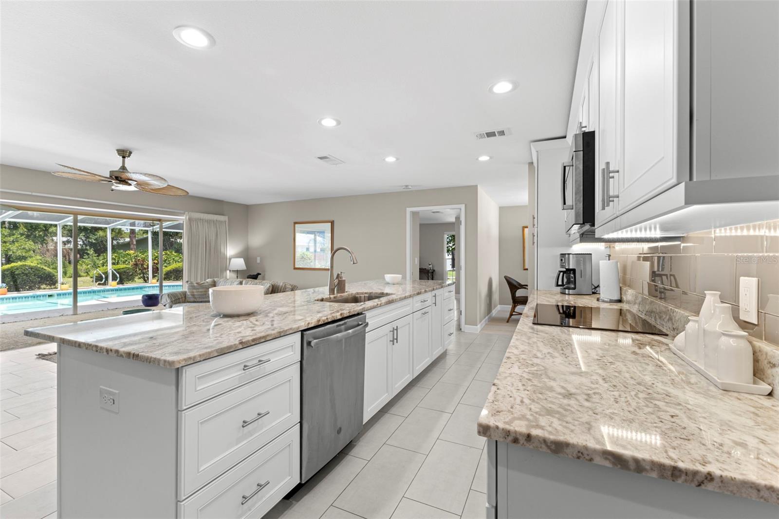 CLUBHOUSE ESTATES OF COUNTRYSIDE - Residential