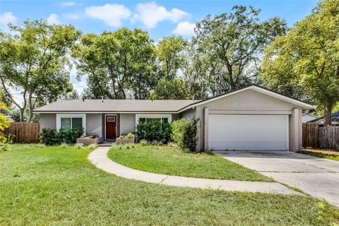 Photo of 314 E Bonnie Trail, Longwood, FL 32750 (MLS # O6300904)