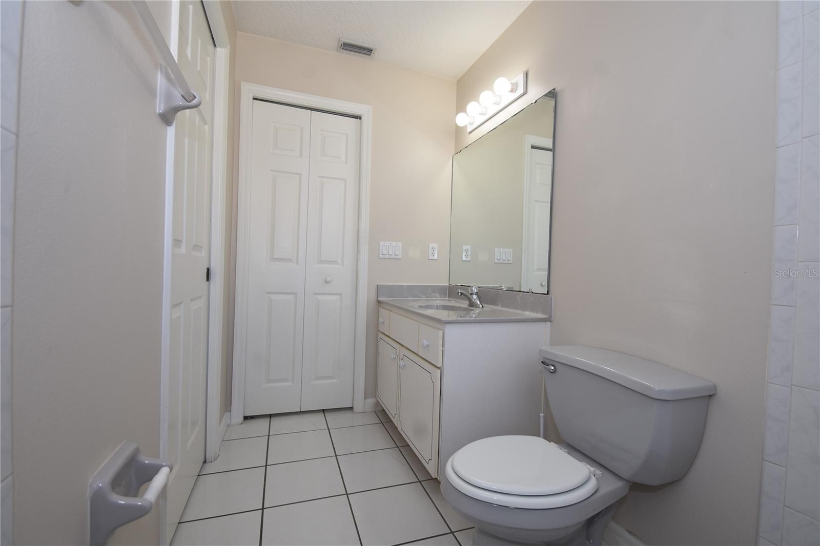 LEHIGH WOODS - Residential Lease