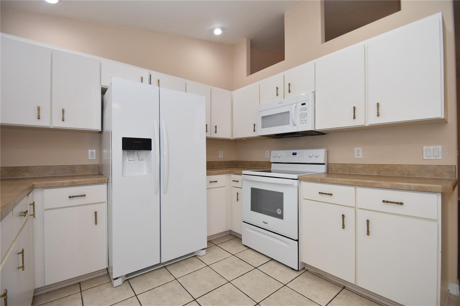 LEHIGH WOODS - Residential Lease