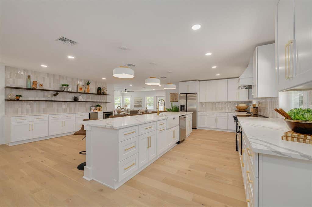 Photo of 1426 15th Street N, St Petersburg, FL 33704 (MLS # TB8540718)
