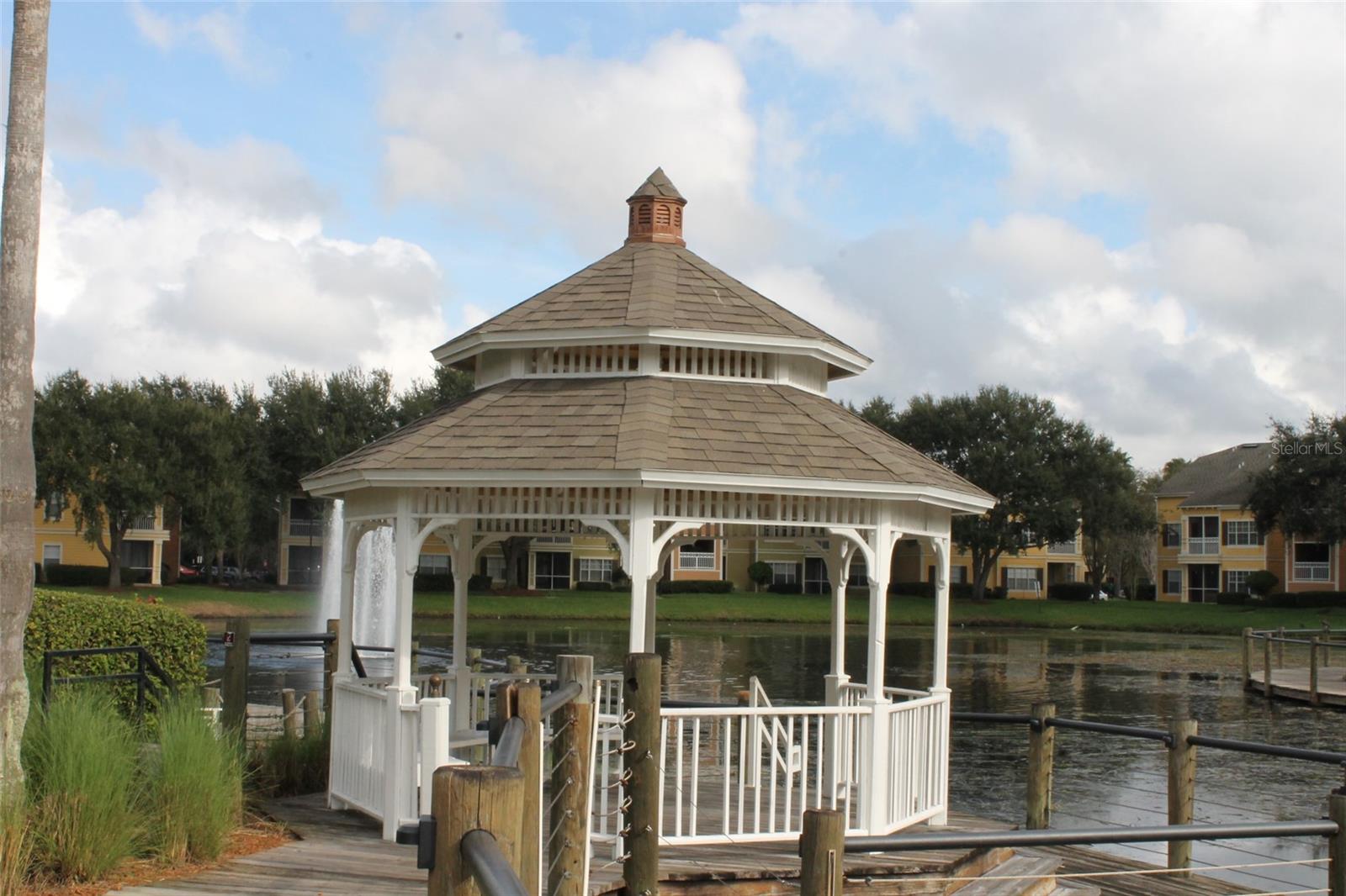 CHARLEST TOWNE/PK CENTRAL - Residential Lease