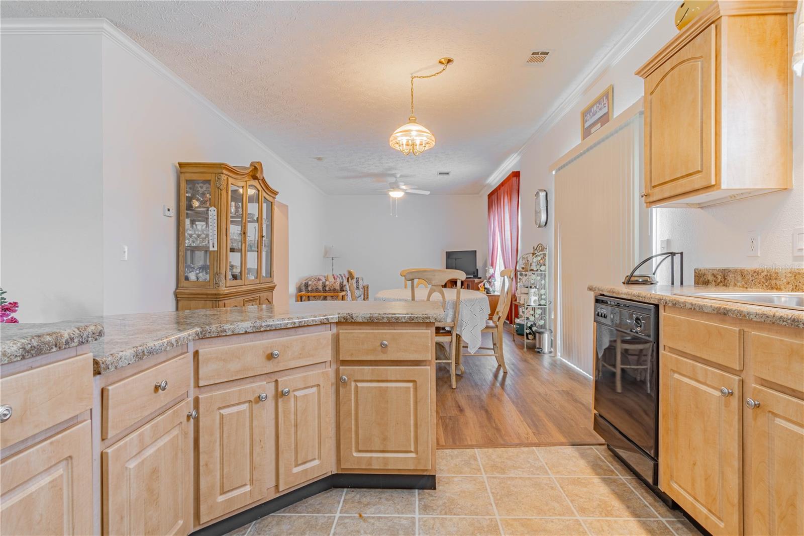 DERBY OAKS - Residential