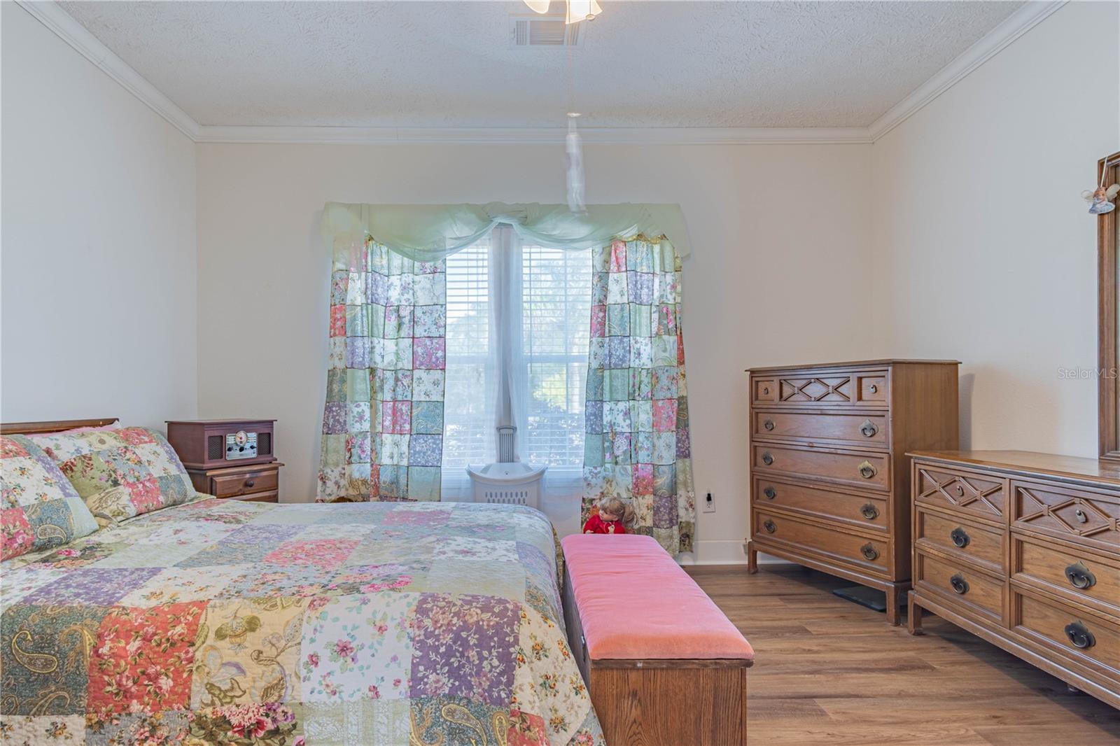 DERBY OAKS - Residential