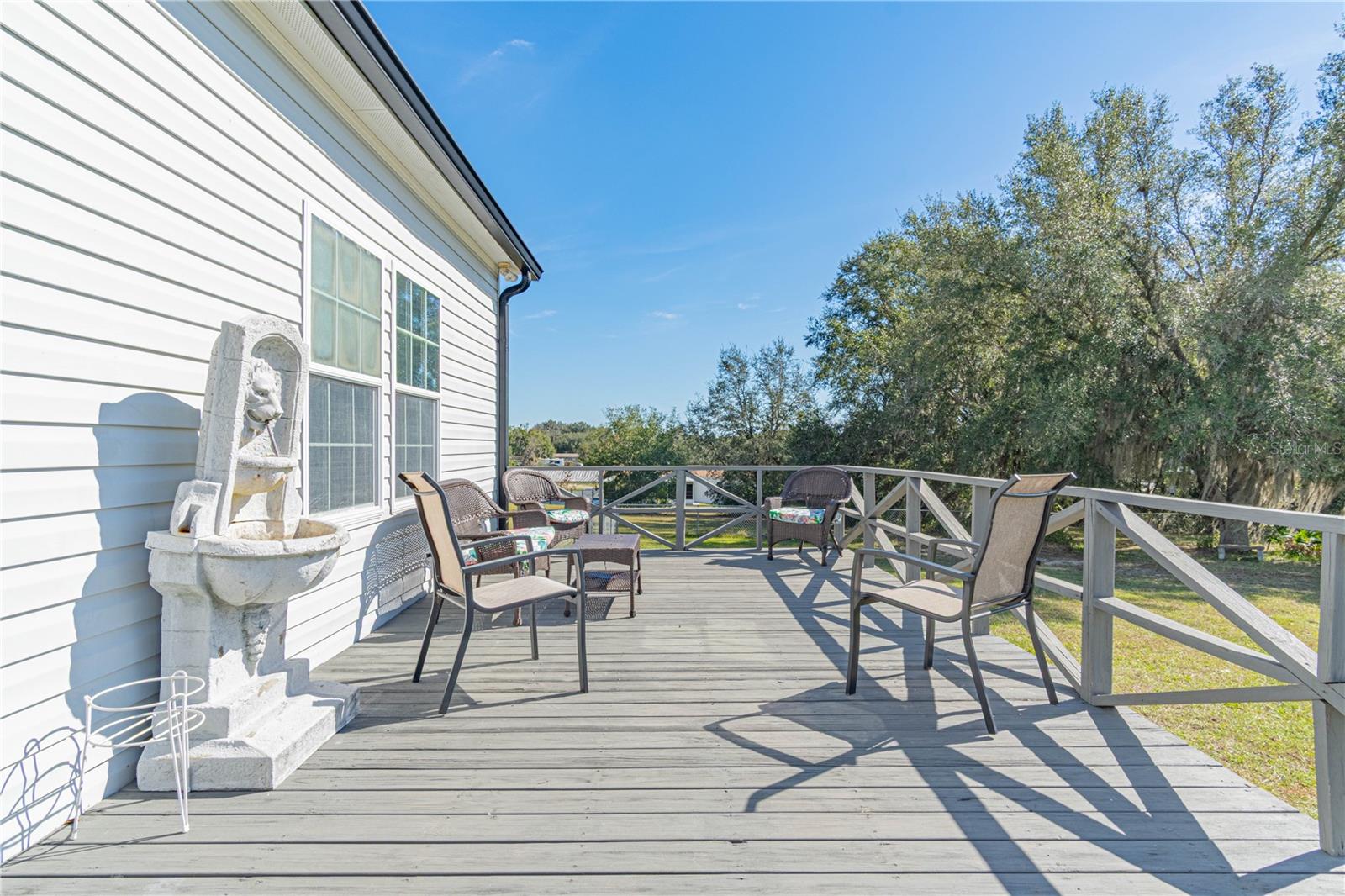 DERBY OAKS - Residential