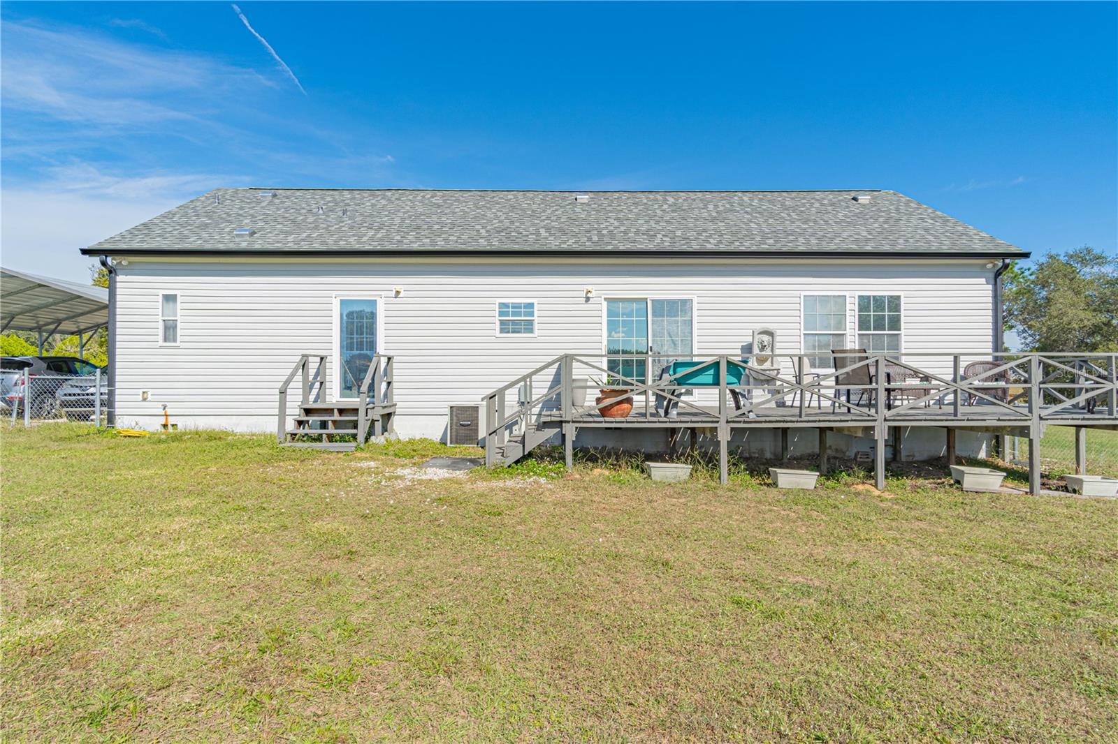 DERBY OAKS - Residential