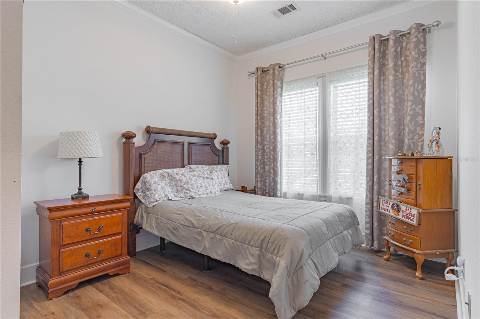 DERBY OAKS - Residential