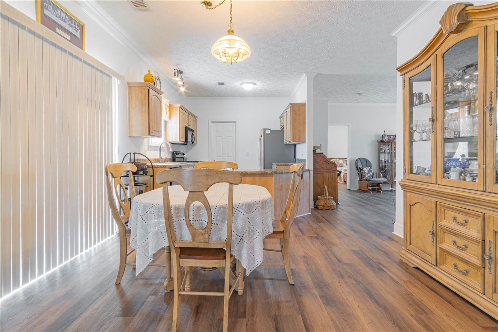 DERBY OAKS - Residential