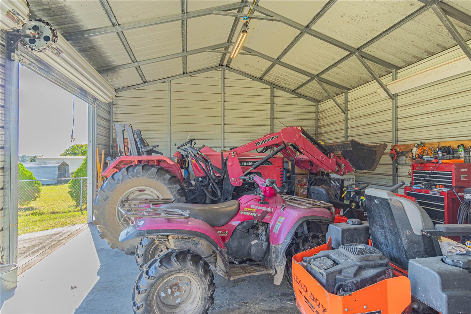 DERBY OAKS - Residential