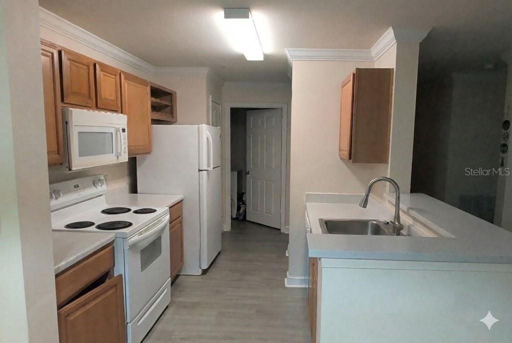 Photo of 18113 Sterling Gate Circle #18113, Tampa, FL 33647 (MLS # TB8458162)