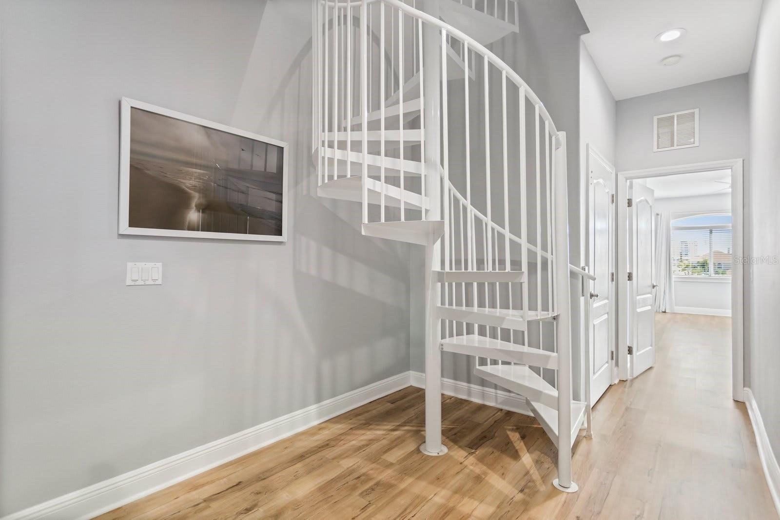 PARADISE COVE - Residential