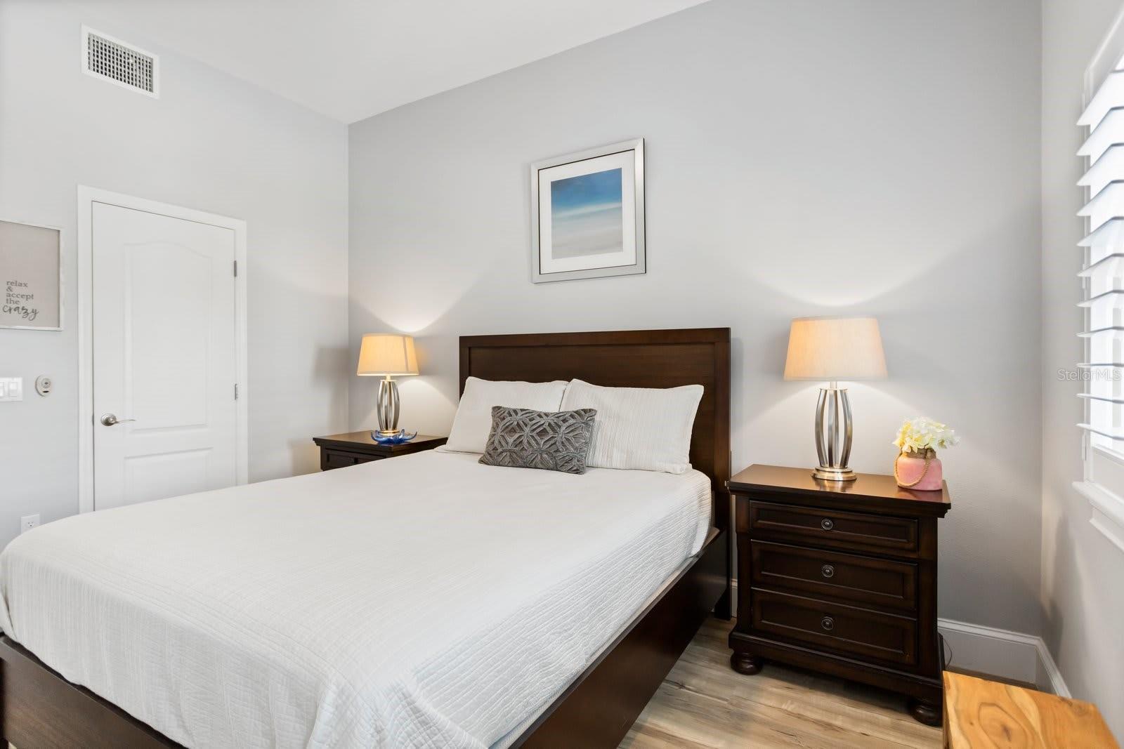 PARADISE COVE - Residential