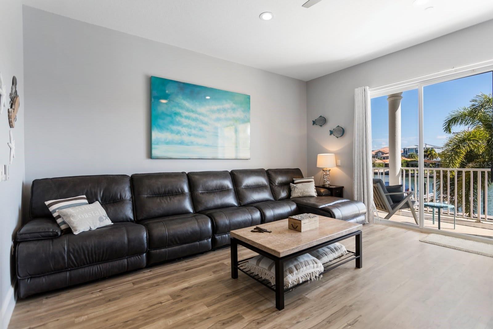 PARADISE COVE - Residential