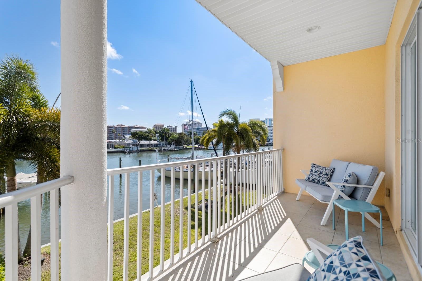 PARADISE COVE - Residential