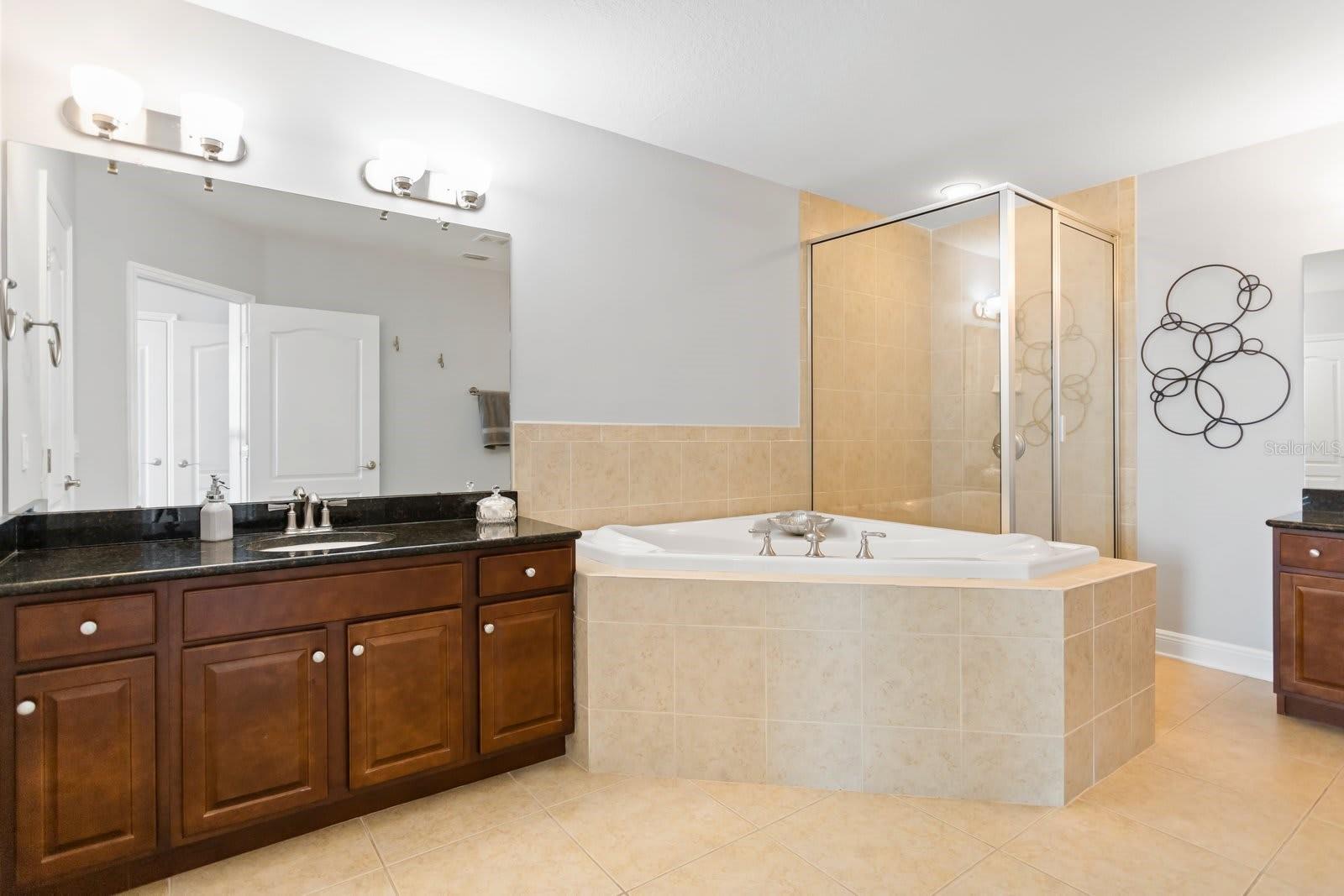 PARADISE COVE - Residential