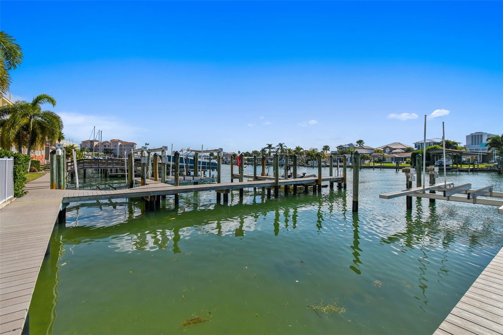 PARADISE COVE - Residential