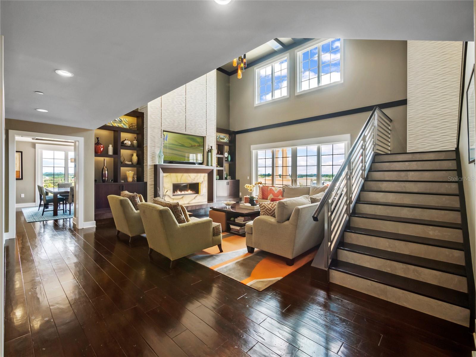 RESIDENCES CONDO - Residential