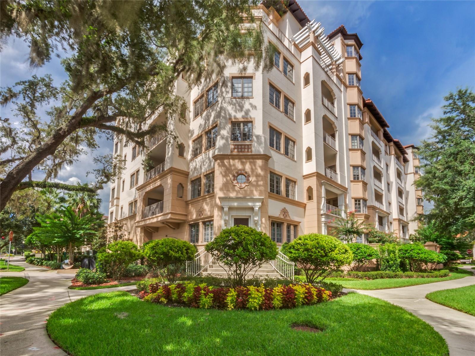 RESIDENCES CONDO - Residential