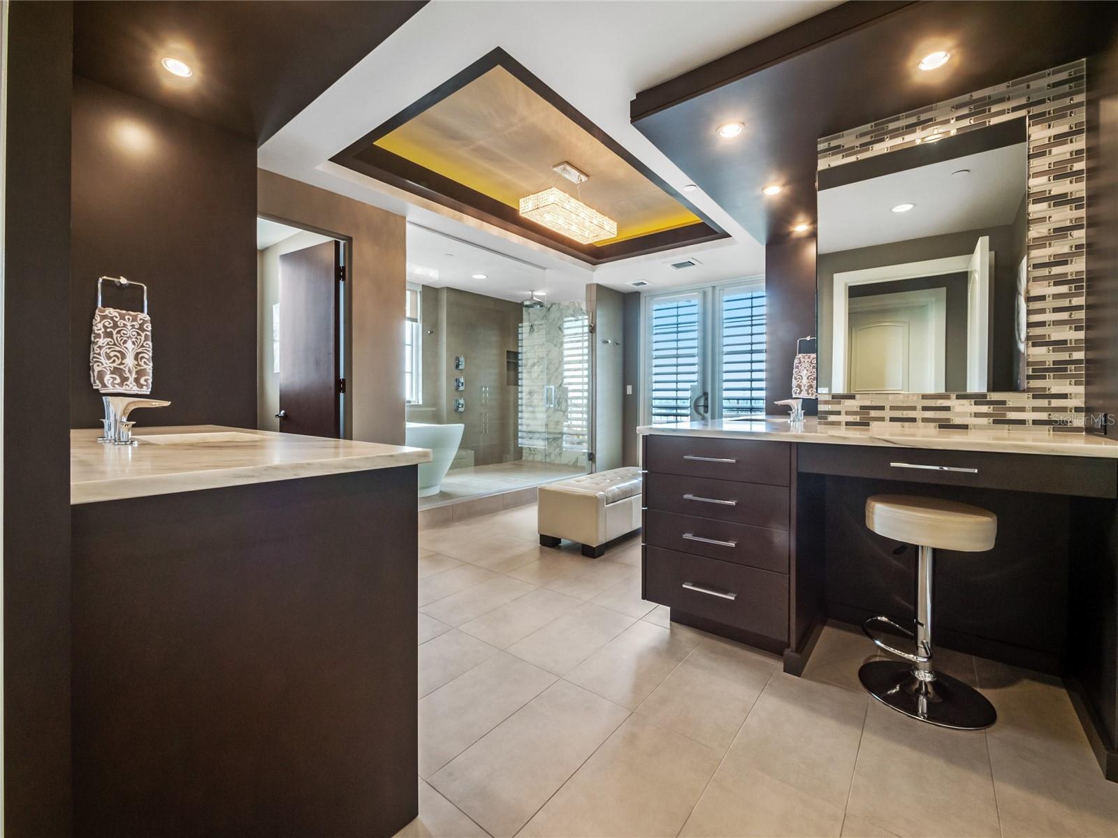 RESIDENCES CONDO - Residential