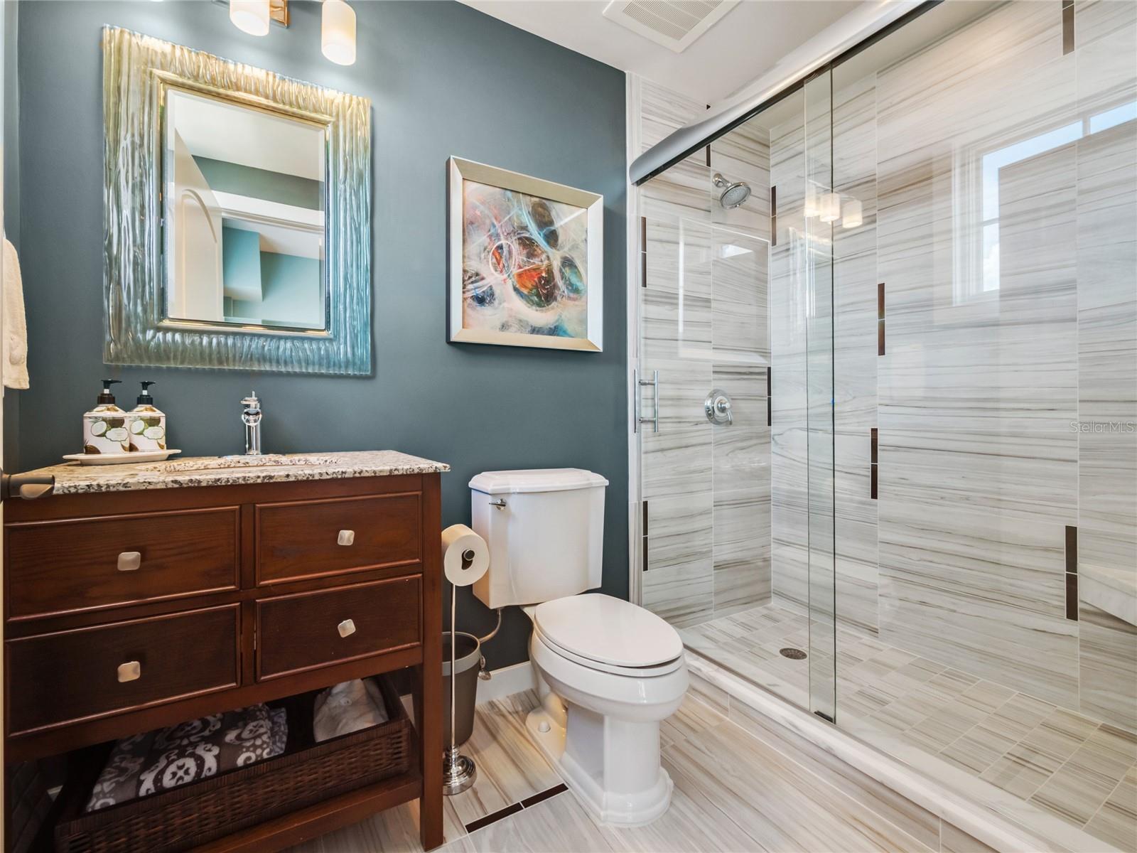 RESIDENCES CONDO - Residential