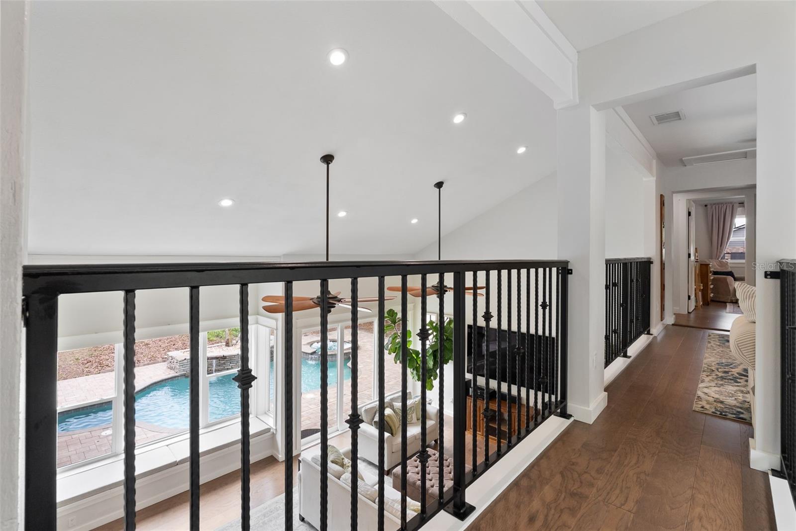 SHADOW BAY SPGS - Residential