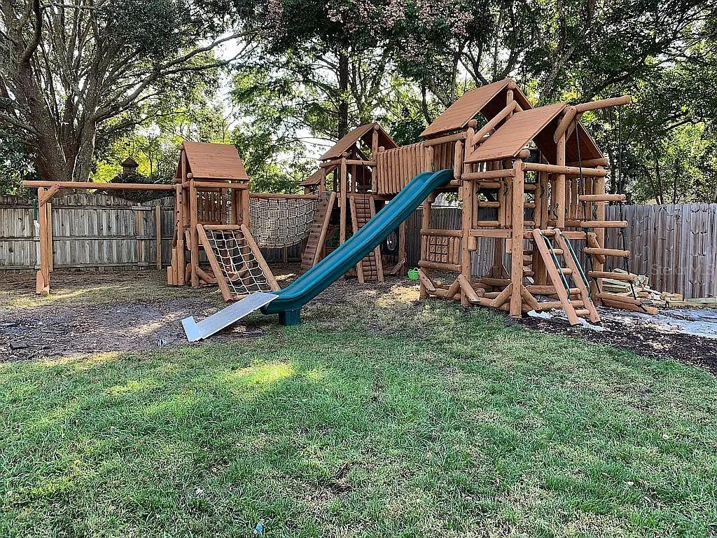 SHADOW BAY SPGS - Residential