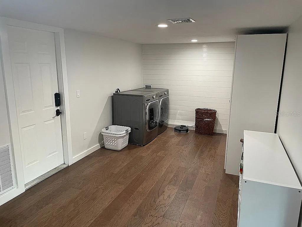 SHADOW BAY SPGS - Residential