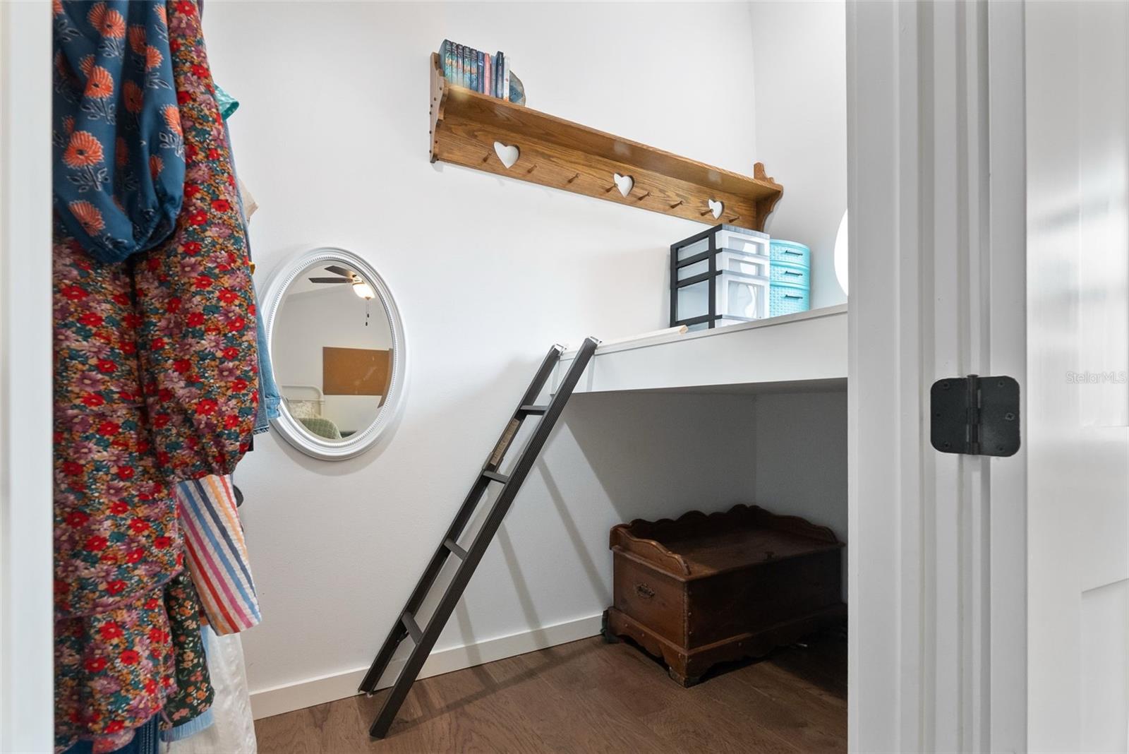 SHADOW BAY SPGS - Residential