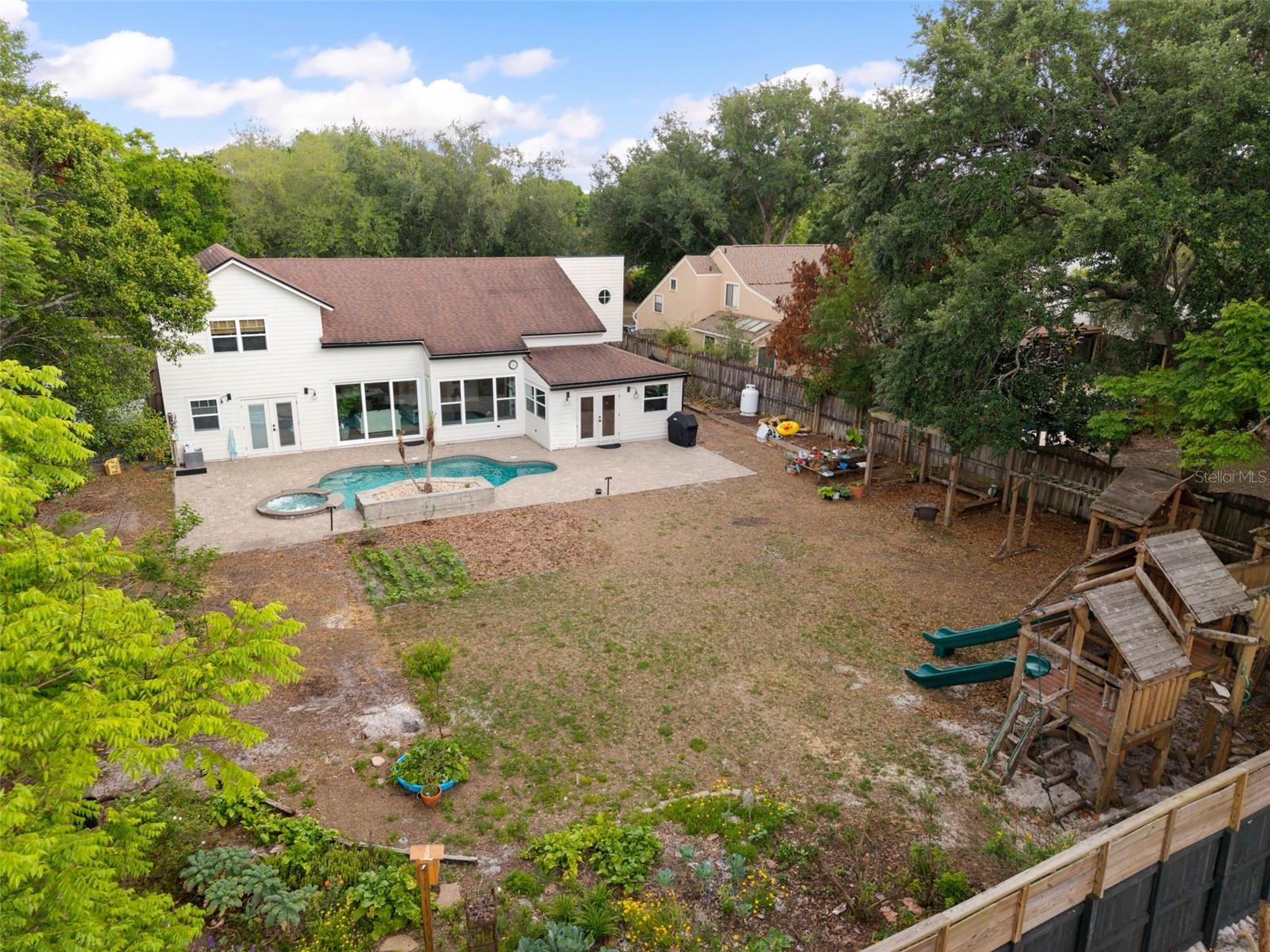 SHADOW BAY SPGS - Residential