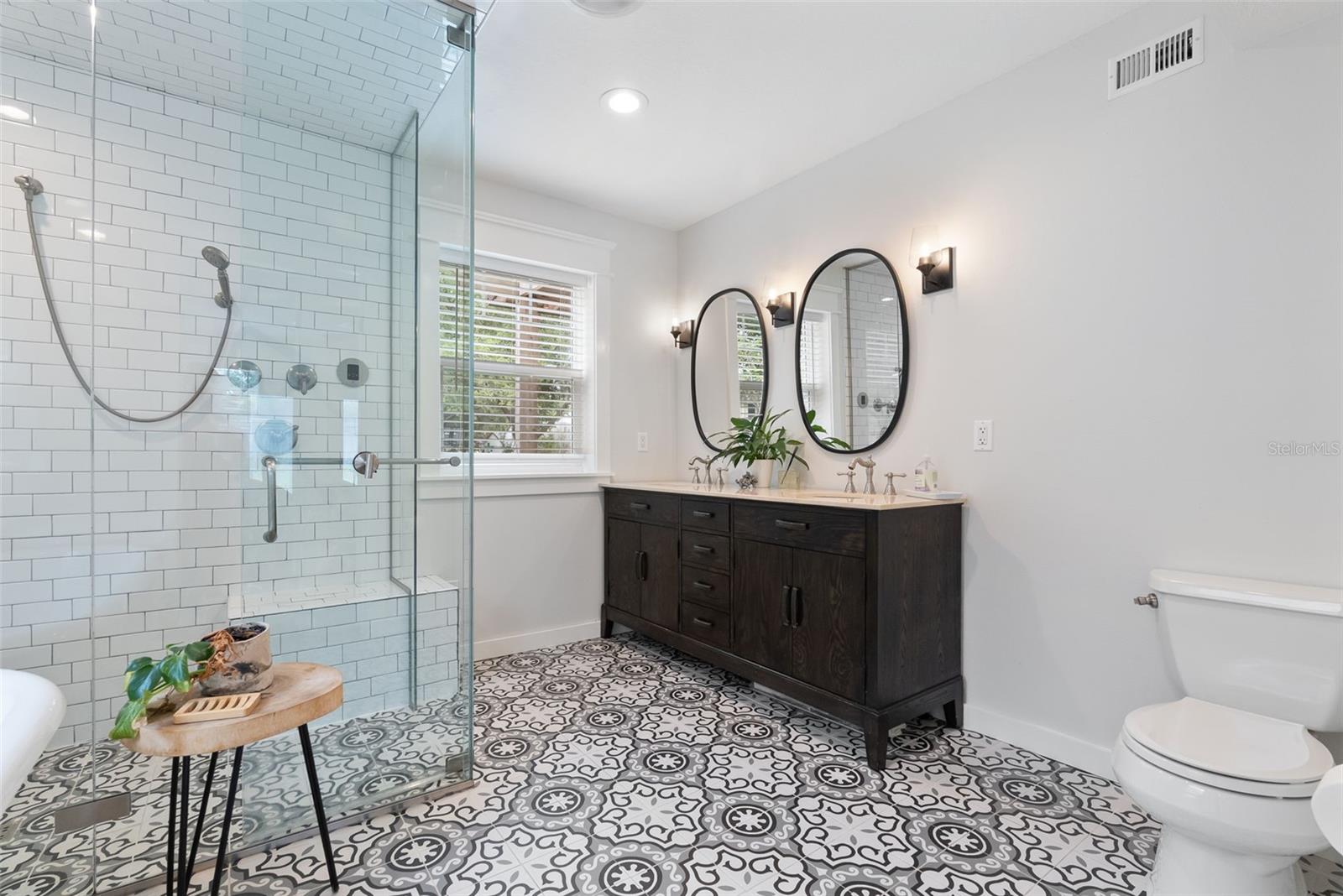 SHADOW BAY SPGS - Residential