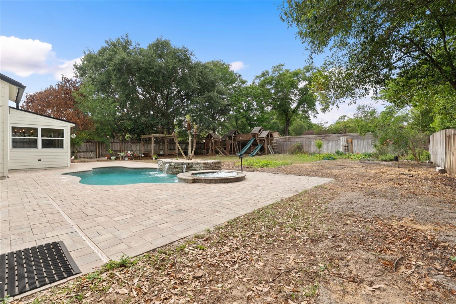 SHADOW BAY SPGS - Residential