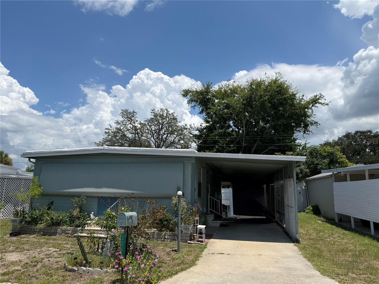 2044 HOYLE DRIVE